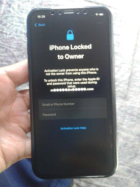 Iphone XR lock to Owner 0