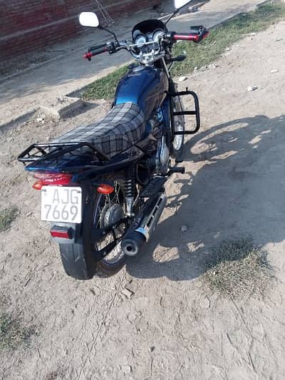 Modified Yamaha 125 YBZ 2022 model only 9000 KM runing