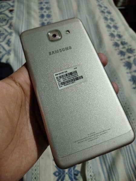Samsung galaxy j7 max 3