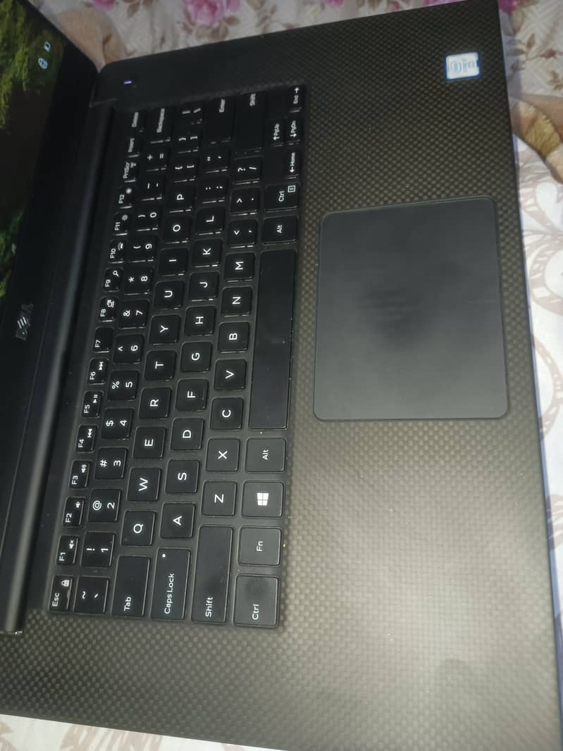 Dell Precision 5510 Laptop 1
