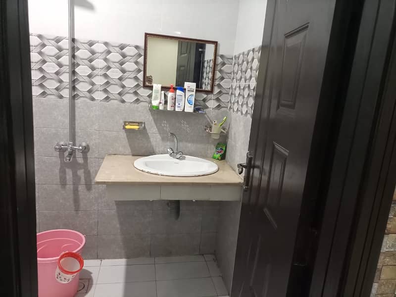 Perday 2bed furnished flat available for rent bharia town phase 7 4