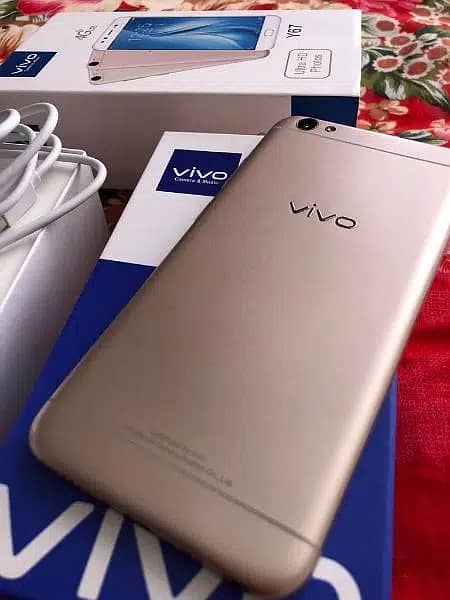 VIVO Y67 4GB 64 GB mobile with all acesories & Box call 03274604346 3