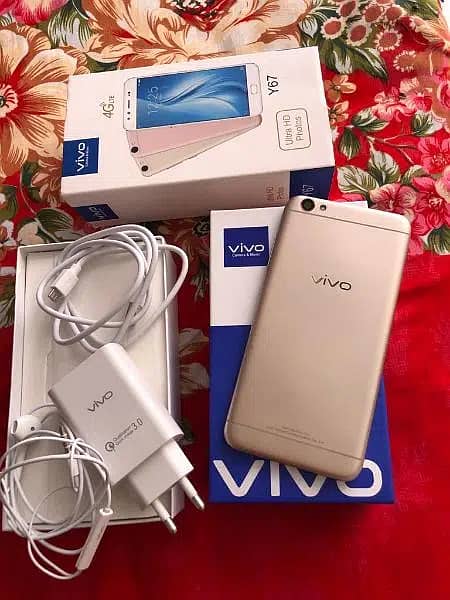VIVO Y67 4GB 64 GB mobile with all acesories & Box call 03274604346 4
