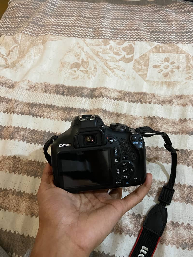Canon 2000D 18-55 mm lense lush condition with bag and charger 4