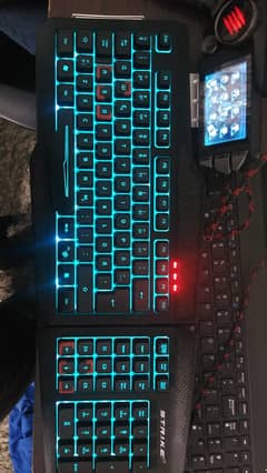 Mad Catz S. T. R. I. K. E 7 Modular RGB Backlit Gaming Keyboard | VERY RARE