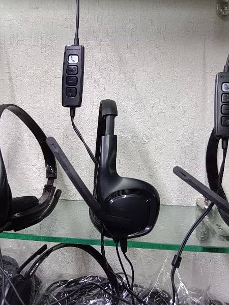 call centre Headphones with mic usb Plantronics jabra Logitech noise 8