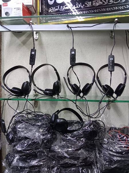 call centre Headphones with mic usb Plantronics jabra Logitech noise 10