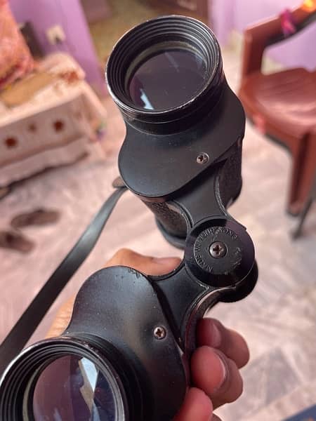 binoculars 2