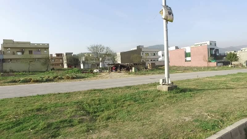 Investors Should sale This Residential Plot Located Ideally In D-12 3