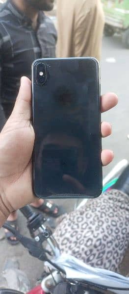 iphone xsm sapace gray  PTA approved 256gb condition 10/9 4