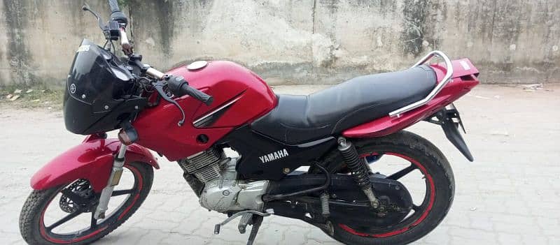 Yamaha YBR 2015 model is available for sale 4