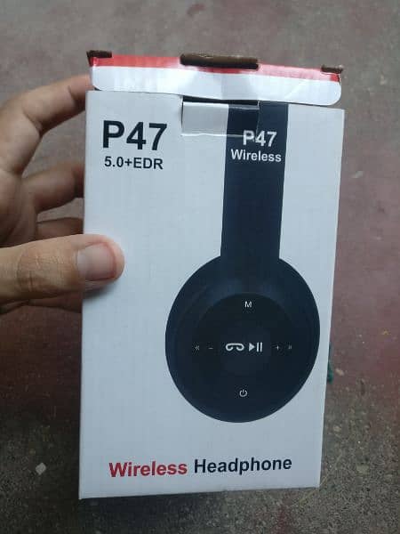 P47 Wireless Headphones 2
