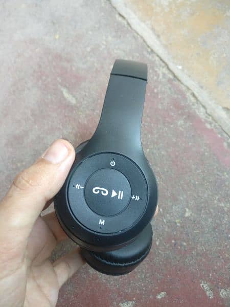 P47 Wireless Headphones 6