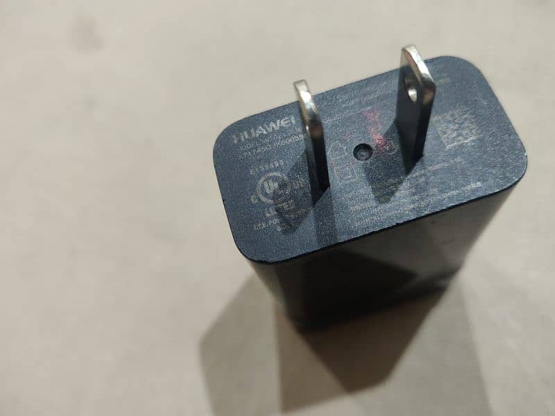 Huawei USB Type-C Adapter (Switching Power Adapter) 5
