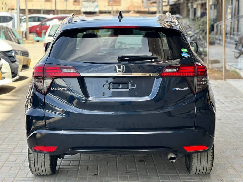 Honda Vezel Z Package 2018 Model - 2024 Import 4 Grade 1