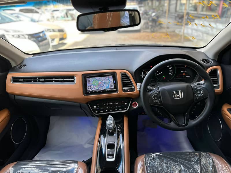 Honda Vezel Z Package 2018 Model - 2024 Import 4 Grade 4
