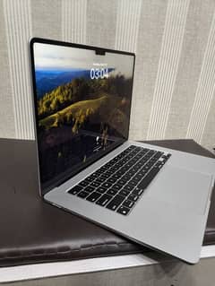 Apple MacBook Pro retina display i7 i9 10by10condition