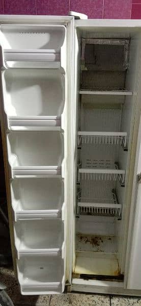 Refrigerator two door 1