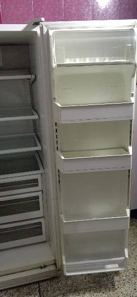 Refrigerator two door 2