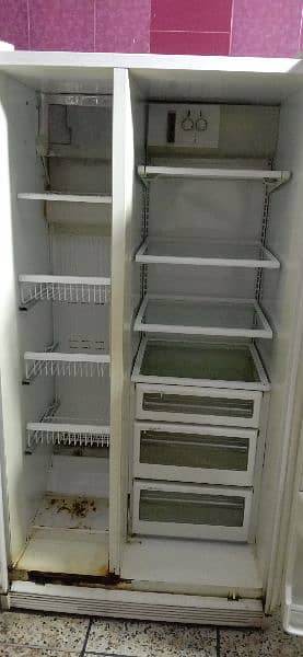 Refrigerator two door 3