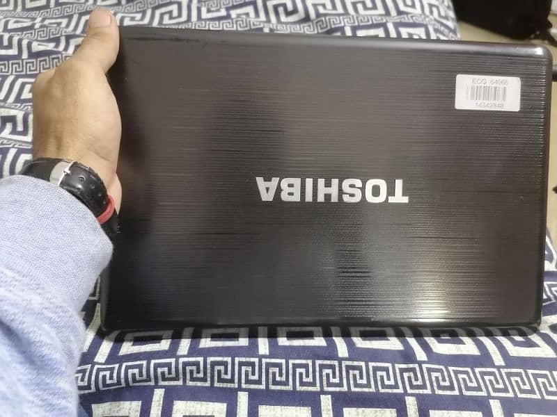 Toshiba satellite multimedia laptop core i5 2nd gen, 4 gb ram, 320 hdd 1
