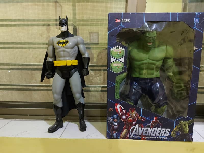 Batman and Hulk figure 20 inches for Sale - Toys - 1086123974