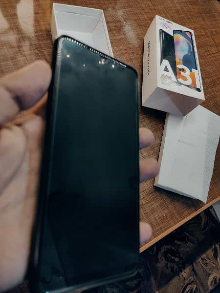 SAMSUNG GALAXY A31. 2
