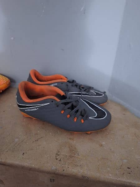 Football shoes 5