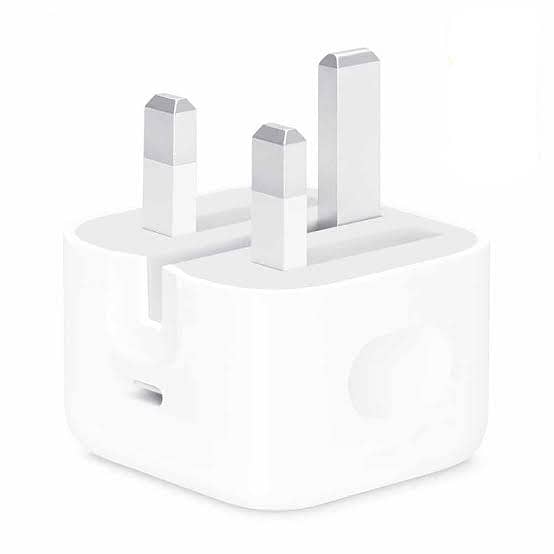 Iphone 20 watt 3 pin original mercantile charger 1