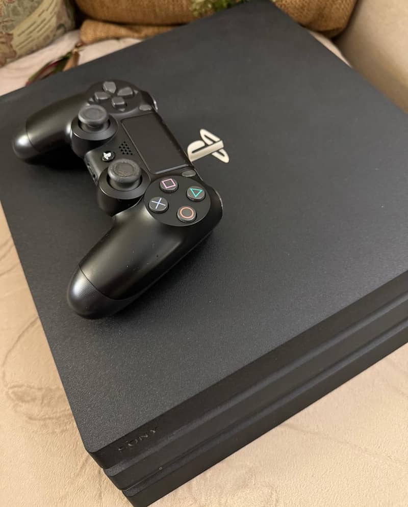 PlayStation 4 Pro 1 TB with One Remote 2