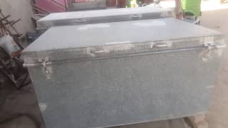 5foot paiti Trunk Available for sale in very Good Condition guage