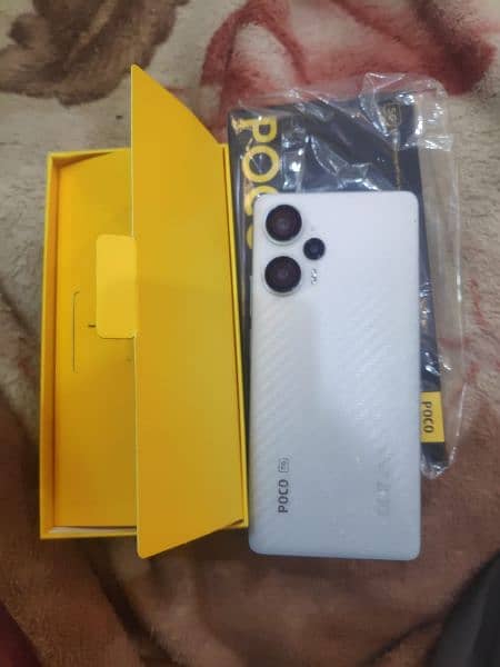 Xiaomi Poco F5 1