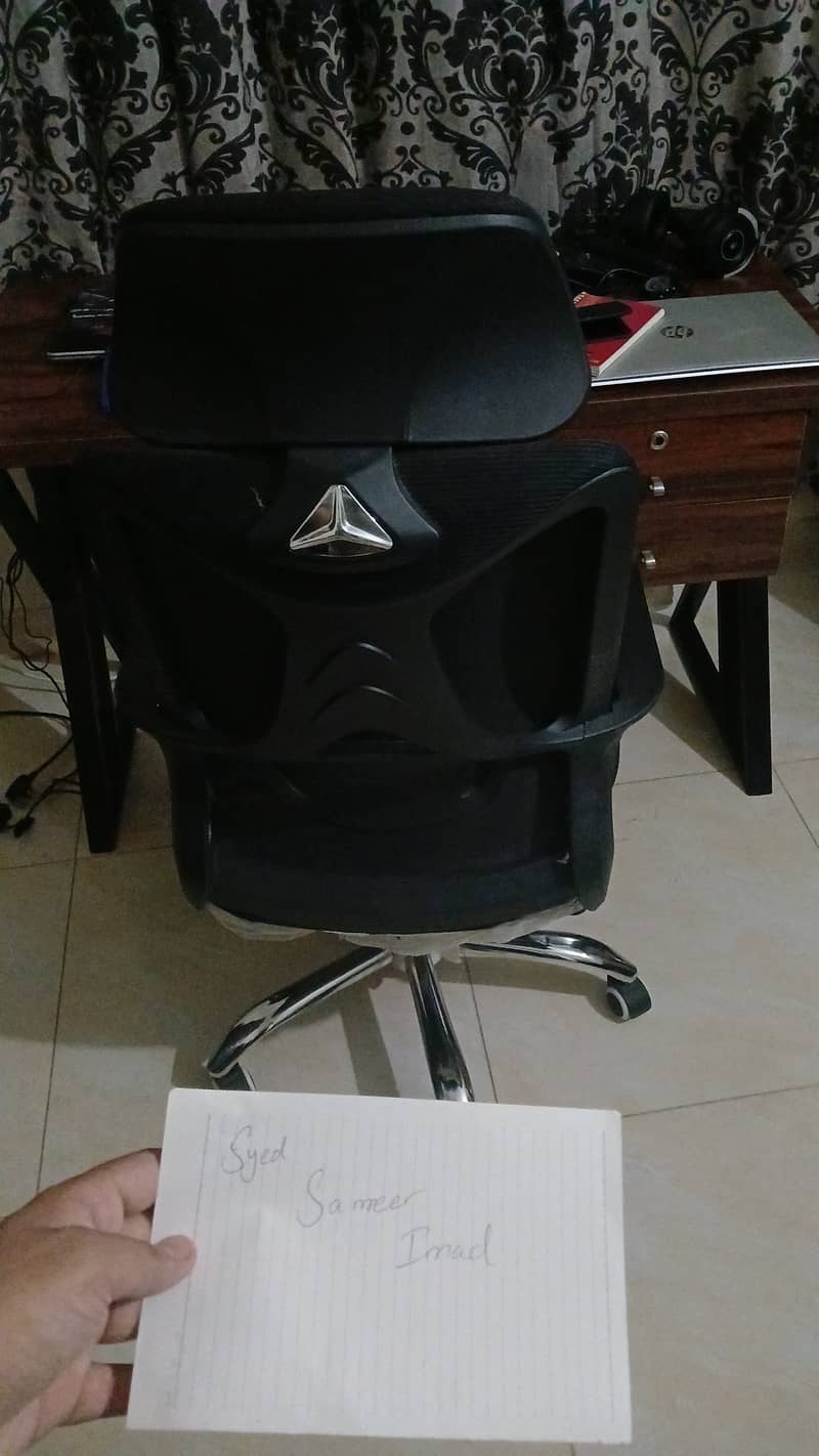 Mesh chair and computer table for sale 1