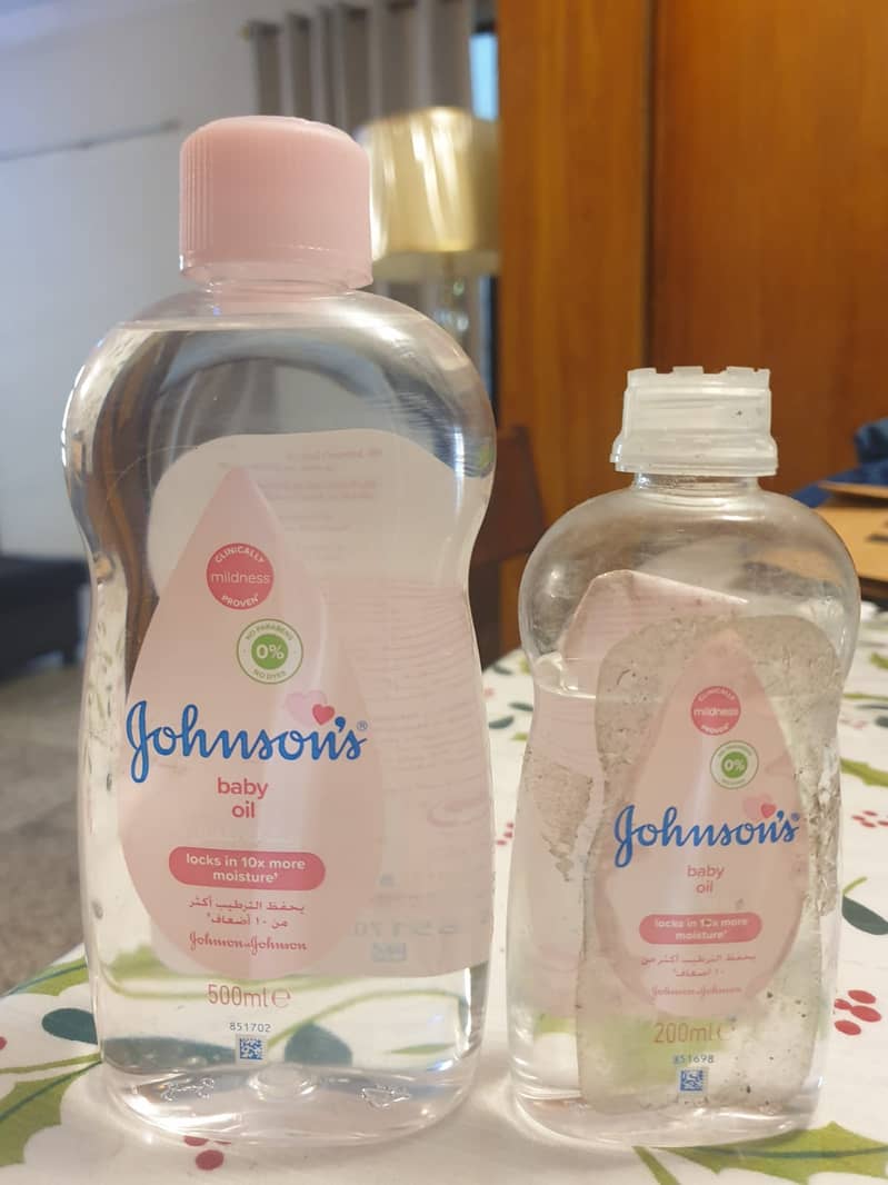 Johnsons baby Oil 2