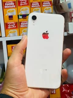 IPHONE XR PTA APPROVED FACTORY UNLOCK WHITE COLOR A + Condition