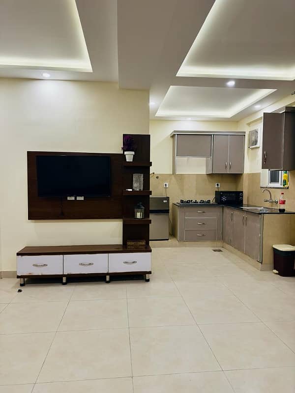 Two bed Luxury appartment on daily basis for rent in bahria town Lahor 1
