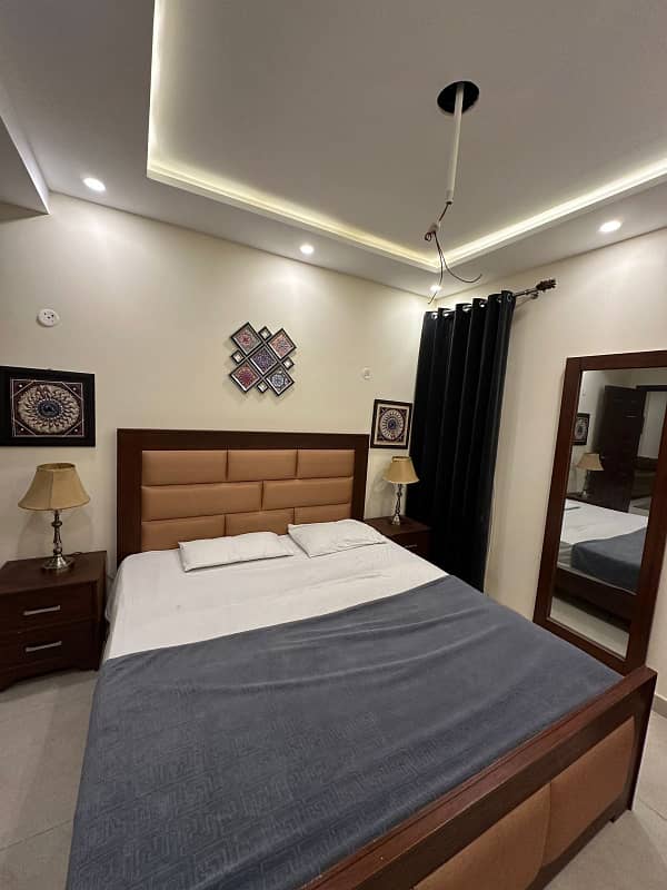 Tow badroom apartment available for rent daily basis in Bahria town 0