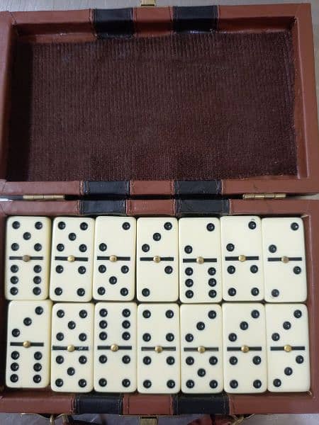 Dominos Game set 28 Pieces Imported case available 3