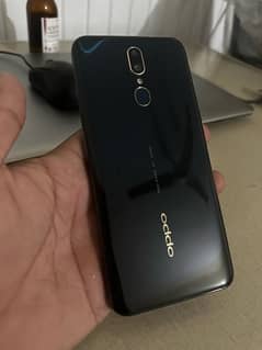 oppo f11 8/128 box and chrger