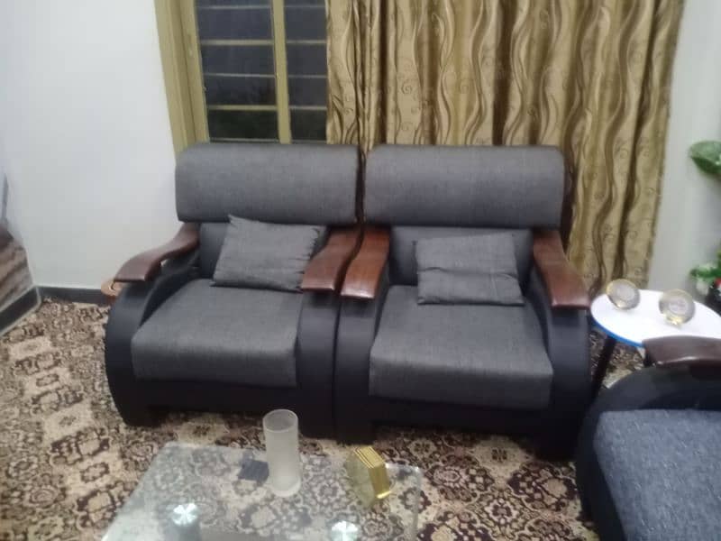 9 seater sofa 1 table north nazimabad contact only olx 2