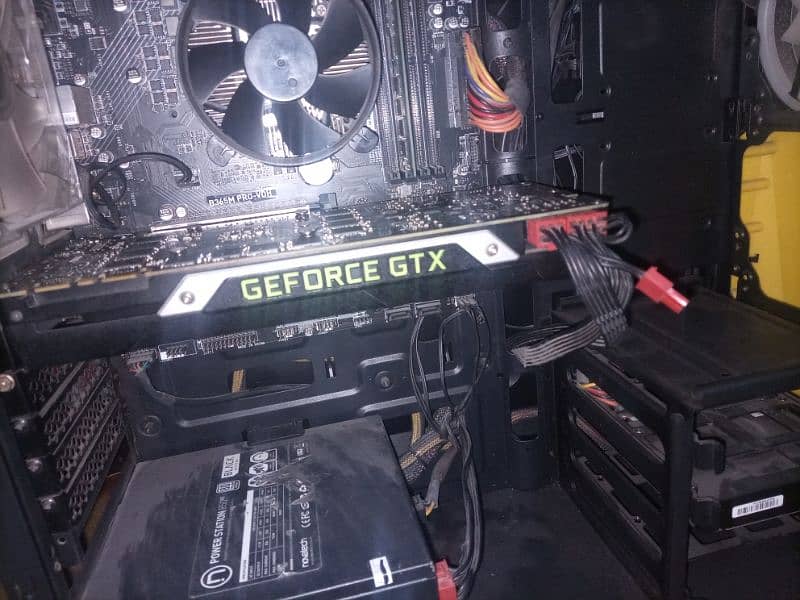 GeForce Titan X (12GB) 4