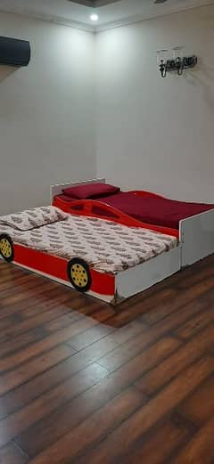 kids pull out car bed