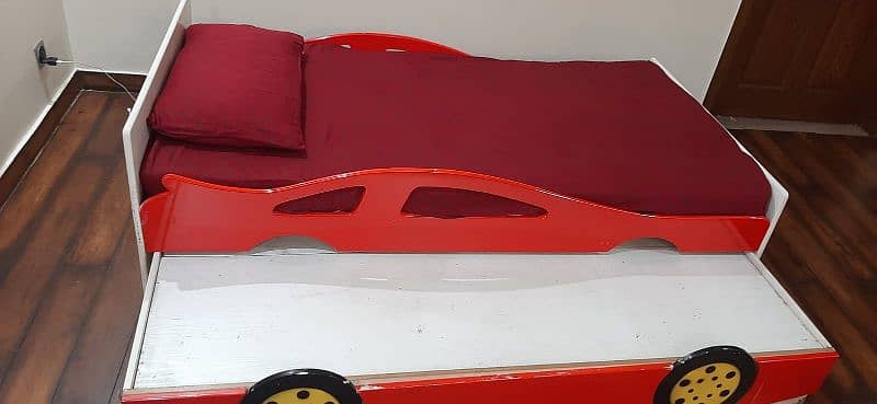 kids pull out car bed 2