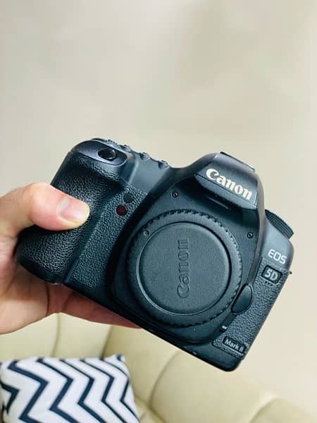 Canon 5D Mark ii Neat and clean 5