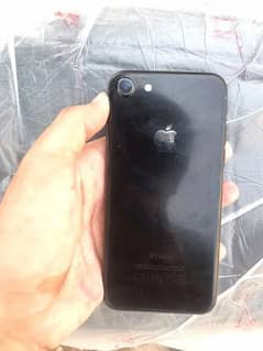 I phone 7   128gb.  10/9condition. with box pta approved All ok