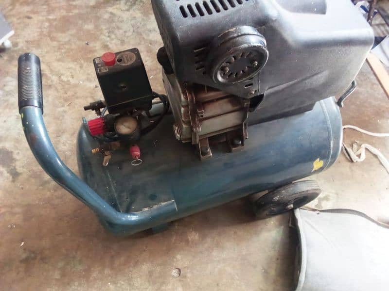 good condition air compressor 2 wall low and high 2