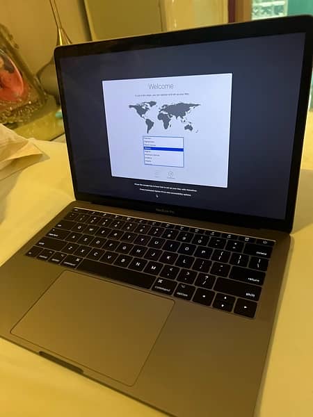 Macbook Pro 2017 for sale in reasonable price 0