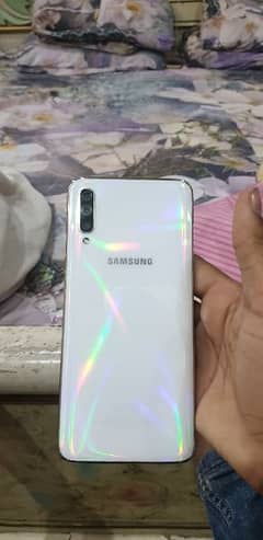 Samsung A70 6/128 0