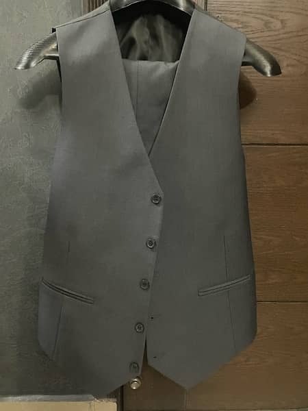 3 piece formal suit/pant coat for men brand new- caliber 1