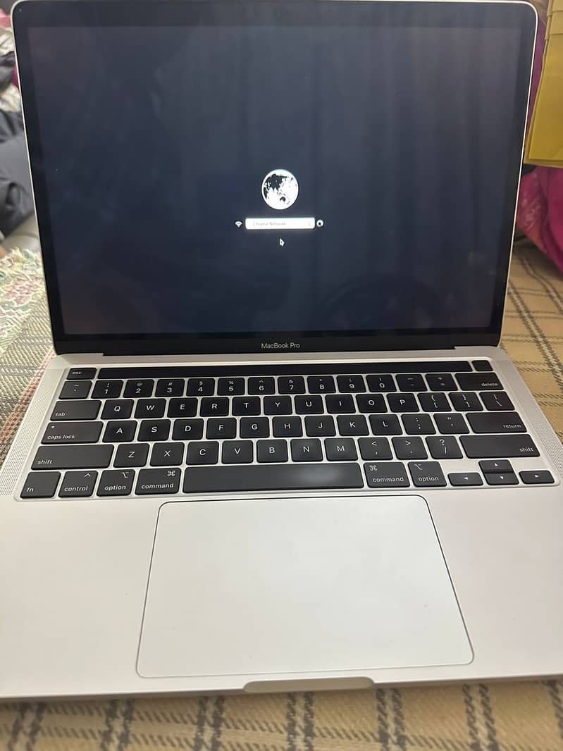 Macbook pro 2020 Locked 2